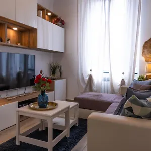 https://flat-close-to-the-river.it-tuscanyhotel.com